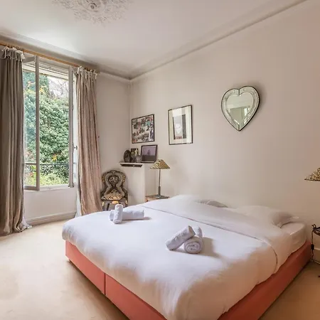 Veeve - Charming Townhouse Near Parc Montsouris