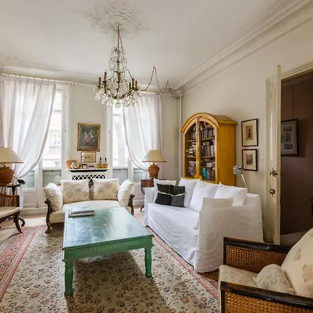 Holiday home Veeve - Charming Townhouse Near Parc Montsouris