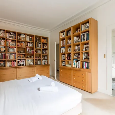 Veeve - Charming Townhouse Near Parc Montsouris Paris