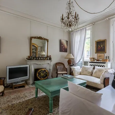 Veeve - Charming Townhouse Near Parc Montsouris